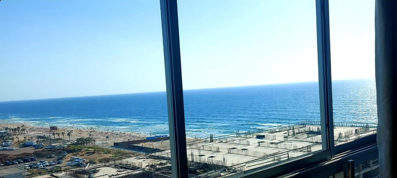 מלון דירות על הים בת ים 39 ภายนอก รูปภาพ