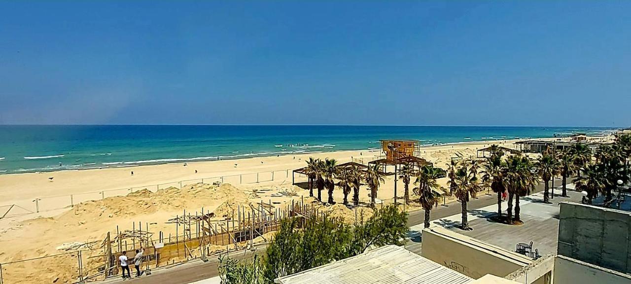 מלון דירות על הים בת ים 39 ภายนอก รูปภาพ