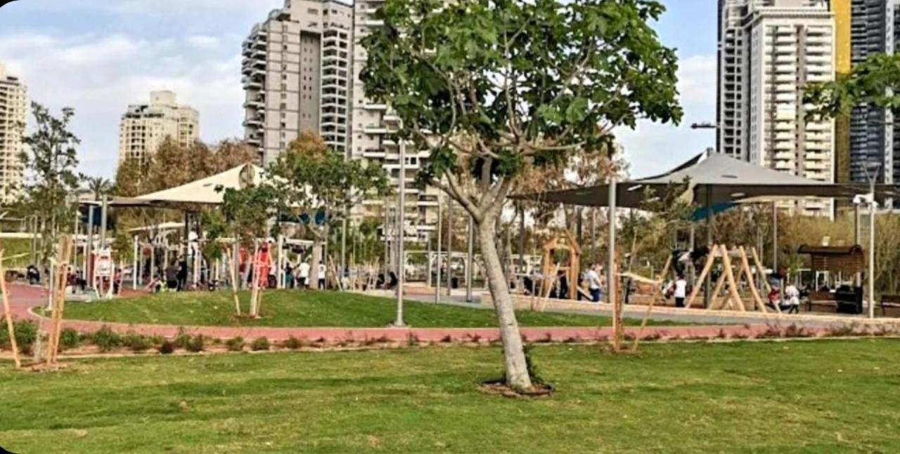 מלון דירות על הים בת ים 39 ภายนอก รูปภาพ